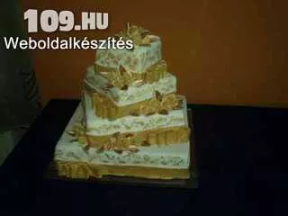 Marcipán esküvői torta 4 emeletes